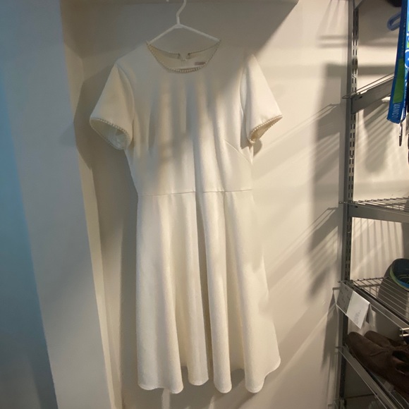 Gal meets glam white a lined, midi tea dress - Picture 3 of 7